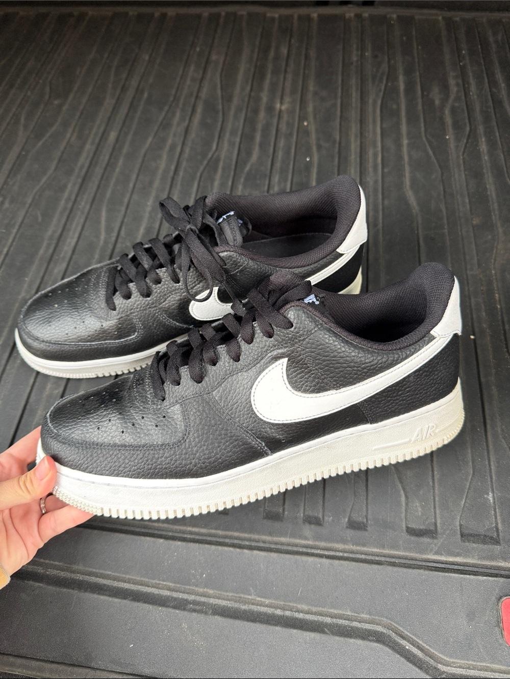 Nike Air - Men Black and White Sneakers